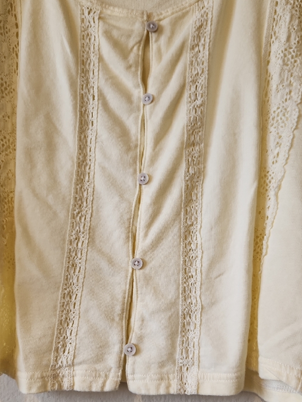 aerie - Like New Soft Yellow Crochet Short Sleeve Cardigan - S - Picture 3 of 4